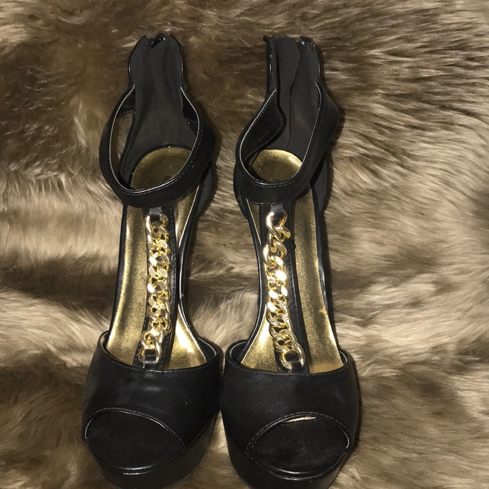 Black sexy heels 👠